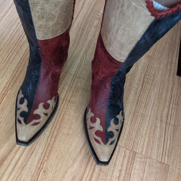 Meet your Posher, Sherry - Picture 13 of 16